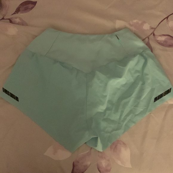 COPY - Teal Gymshark athletic shorts with zipper pocket - Picture 2 of 4